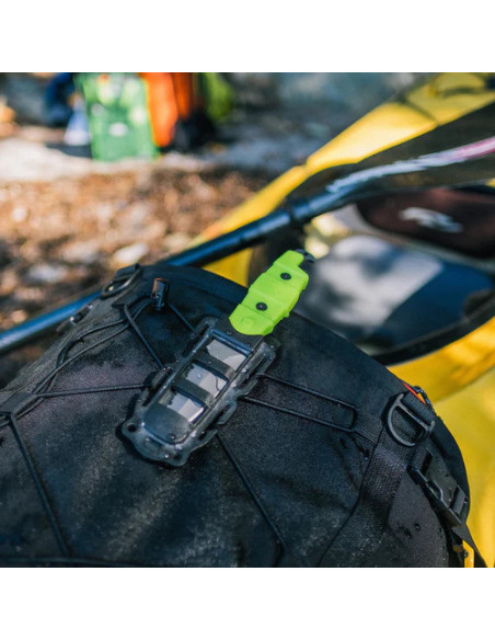 Couteau Akua River - Indispensable pour la pêche, le kayak et les aventures en eau douce